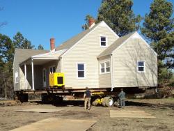 House move in Alton, VA
